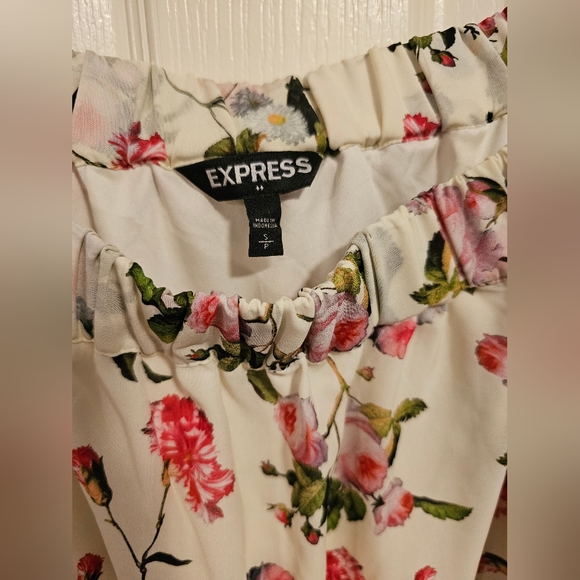 Express Floral Blouse-Small - Picture 2 of 5
